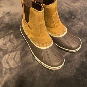 Eddie Bauer slip-on Hunt Pack Winter Boot.